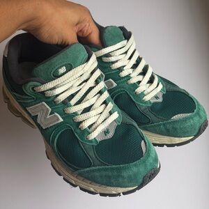New Balance Green Sneakers 2002r